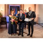 Dr hab. n. med. Ryszard Międzybrodzki z Nagrodą Prezydenta Wrocławia